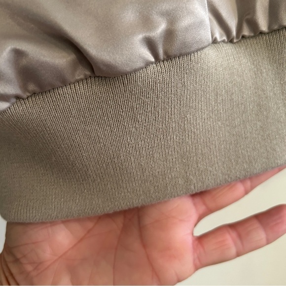 48. Satin Bomber Jacket by Hudson Size Large - Picture 10 of 12